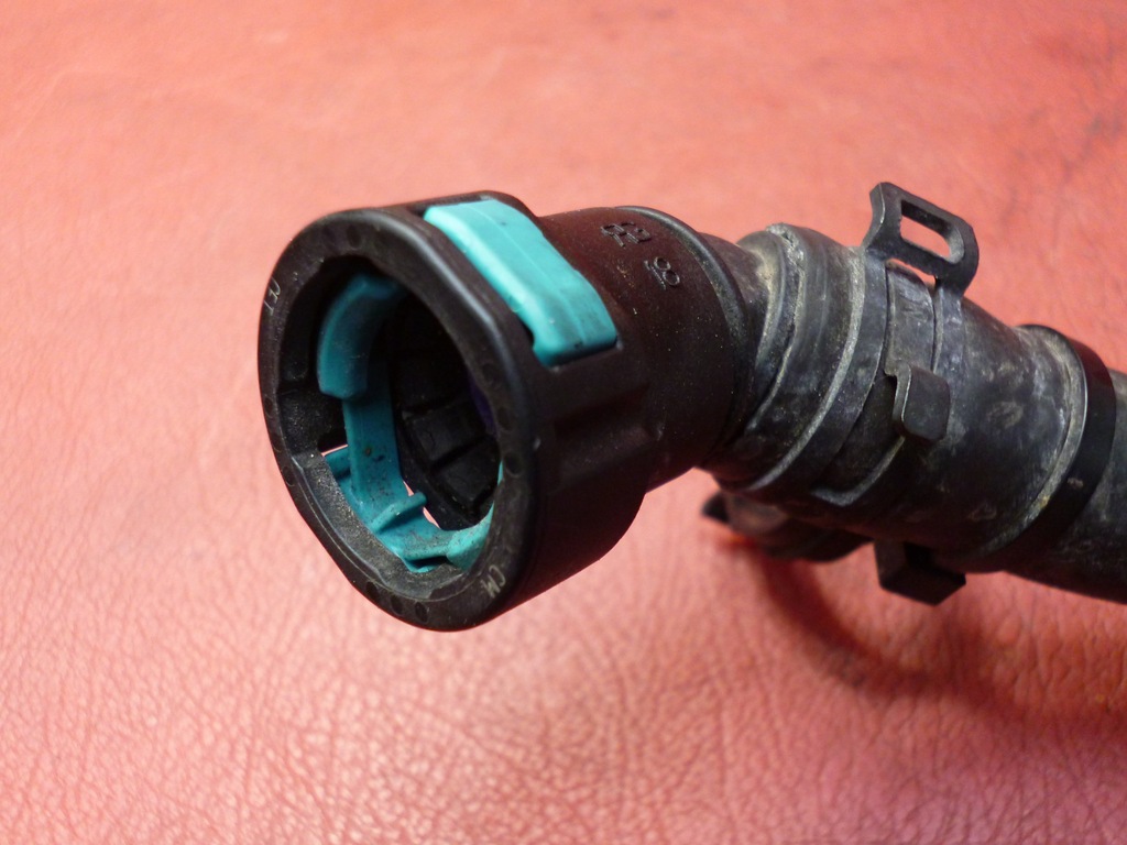 Water pipe Ford Fiesta 1.0 Ecoboost C1B1-18K579-AD Product image