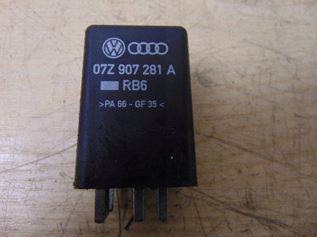 GLOW PLUG RELAY MODULE VW TRANSPORTER T5 Product image