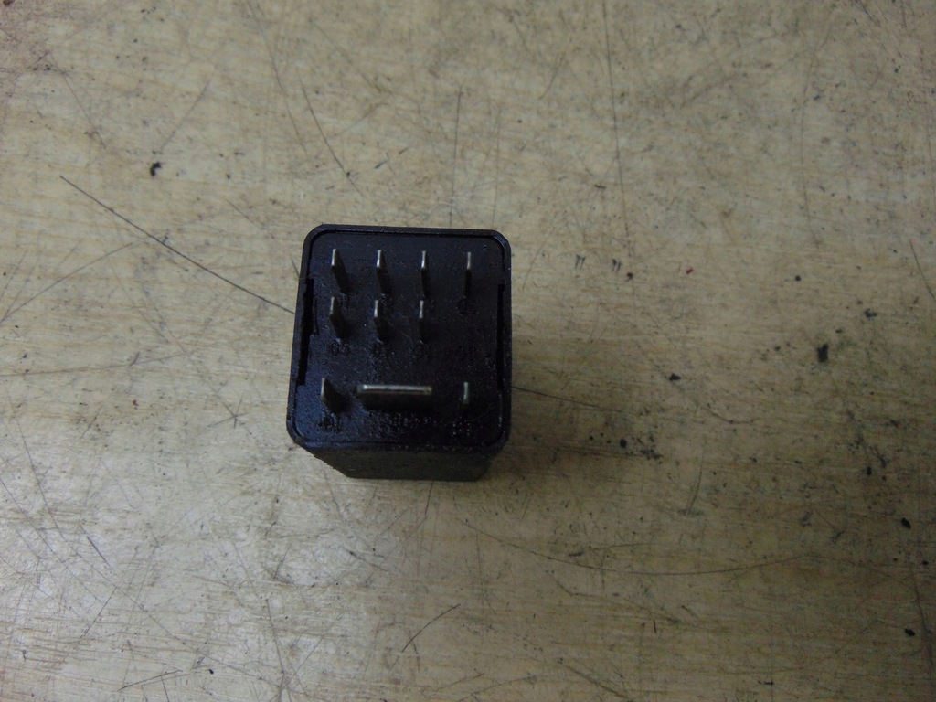 GLOW PLUG RELAY MODULE VW TRANSPORTER T5 Product image