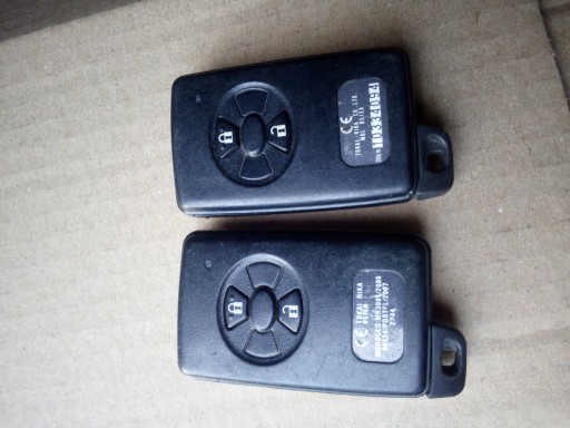 TOYOTA AURIS I 06-12 kluczyk smart-key b51ea
